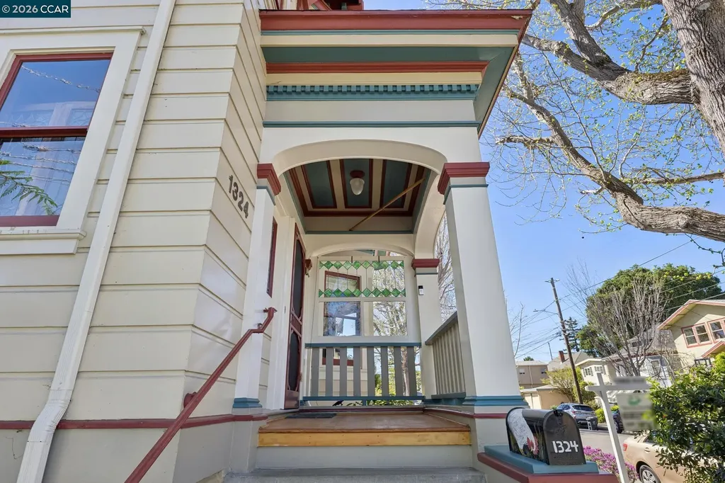 1324 Grove Street Alameda CA 94501