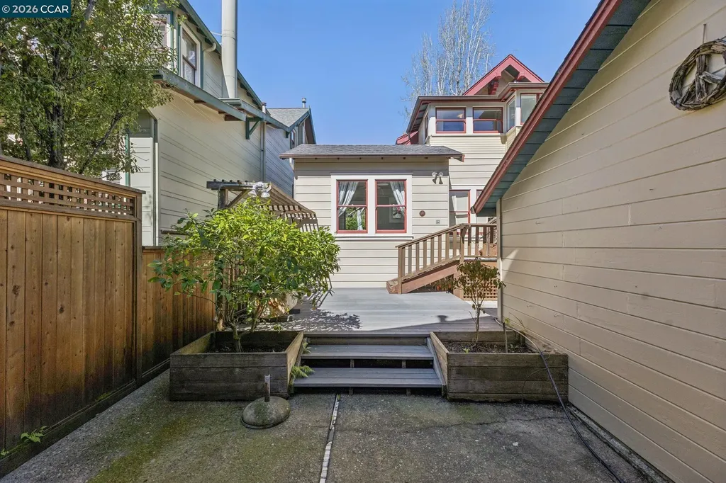 1324 Grove Street Alameda CA 94501