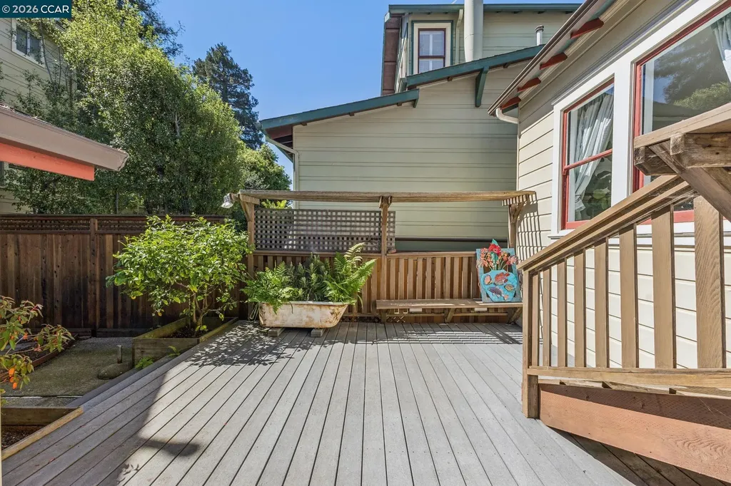 1324 Grove Street Alameda CA 94501