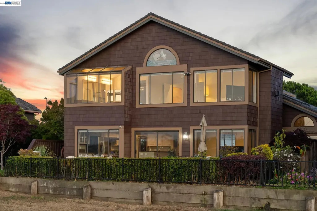 2857 Sea View Parkway Alameda CA 94502