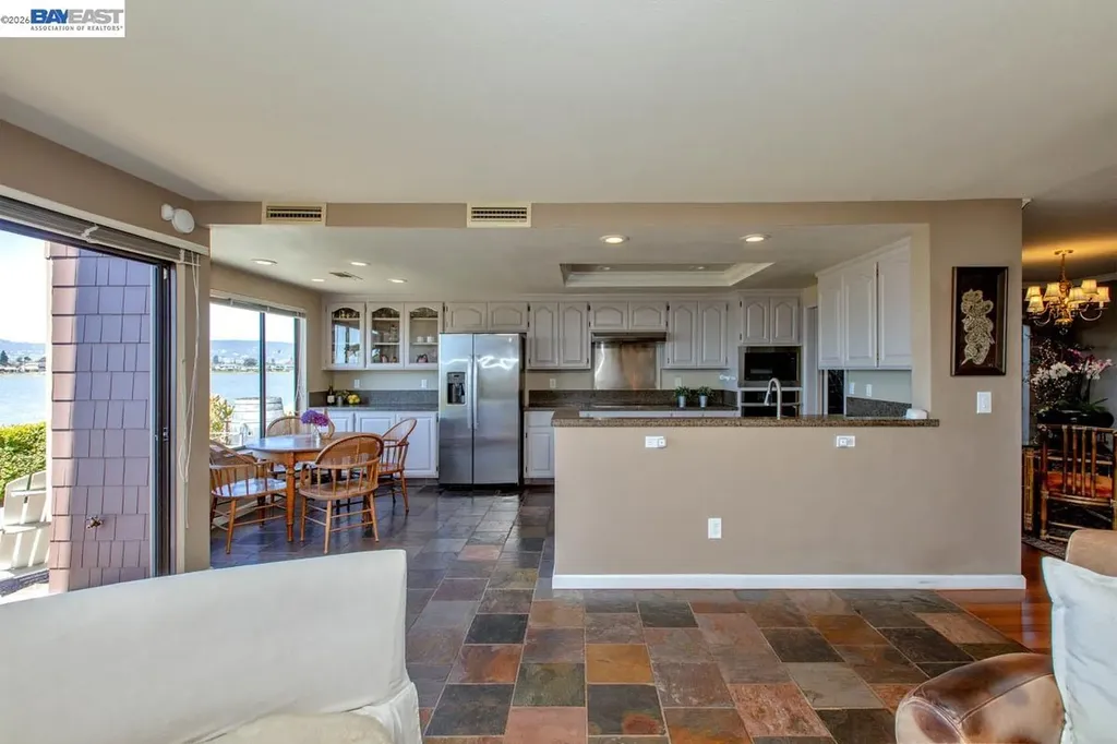 2857 Sea View Parkway Alameda CA 94502