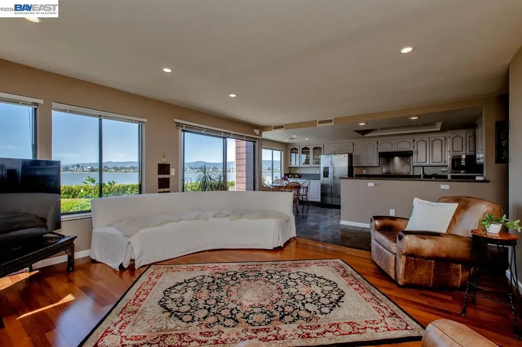 2857 Sea View Parkway Alameda CA 94502