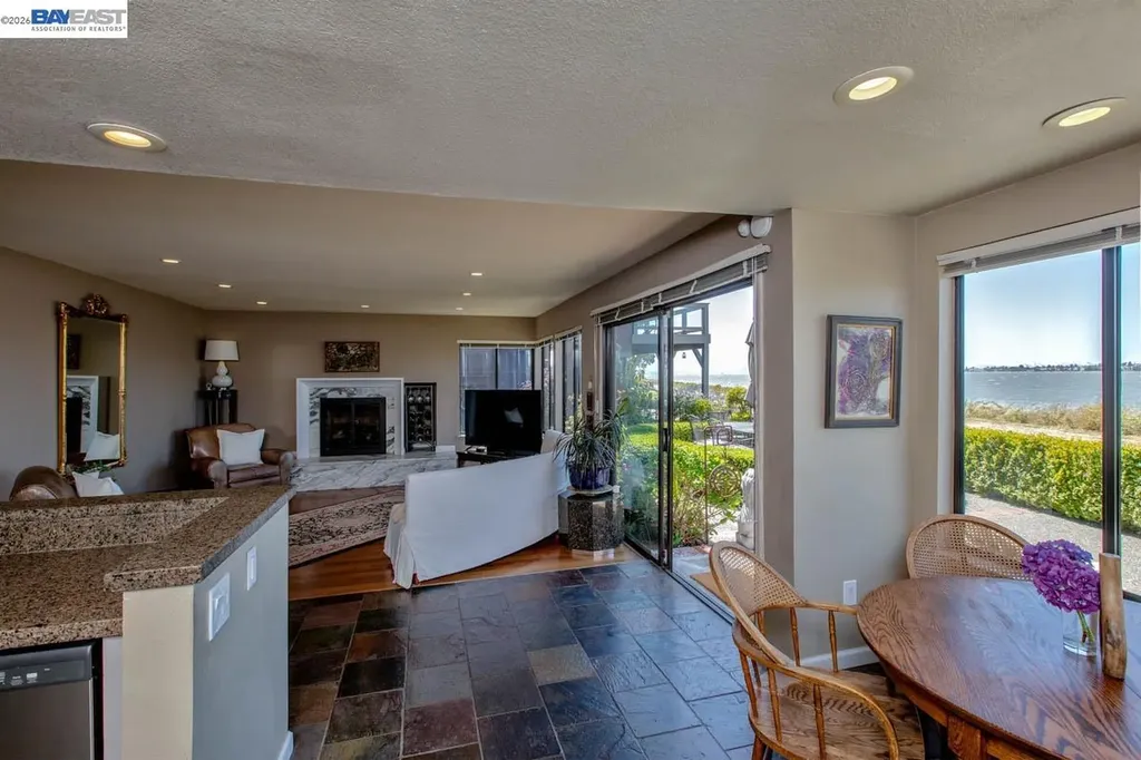 2857 Sea View Parkway Alameda CA 94502