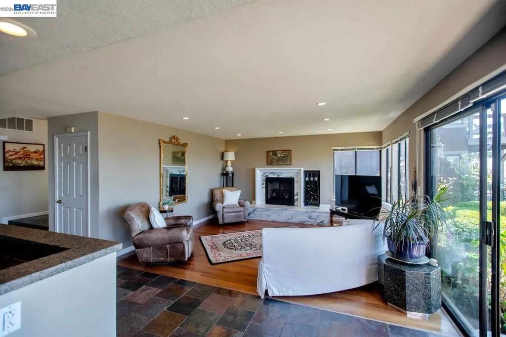 2857 Sea View Parkway Alameda CA 94502