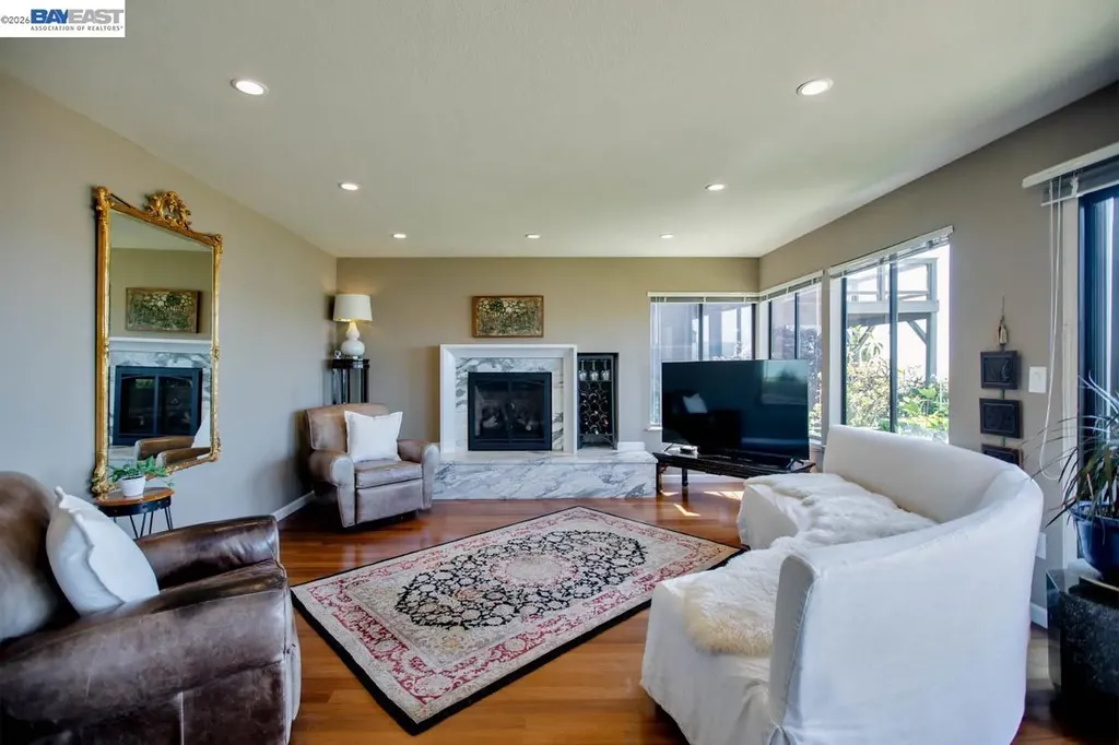 2857 Sea View Parkway Alameda CA 94502