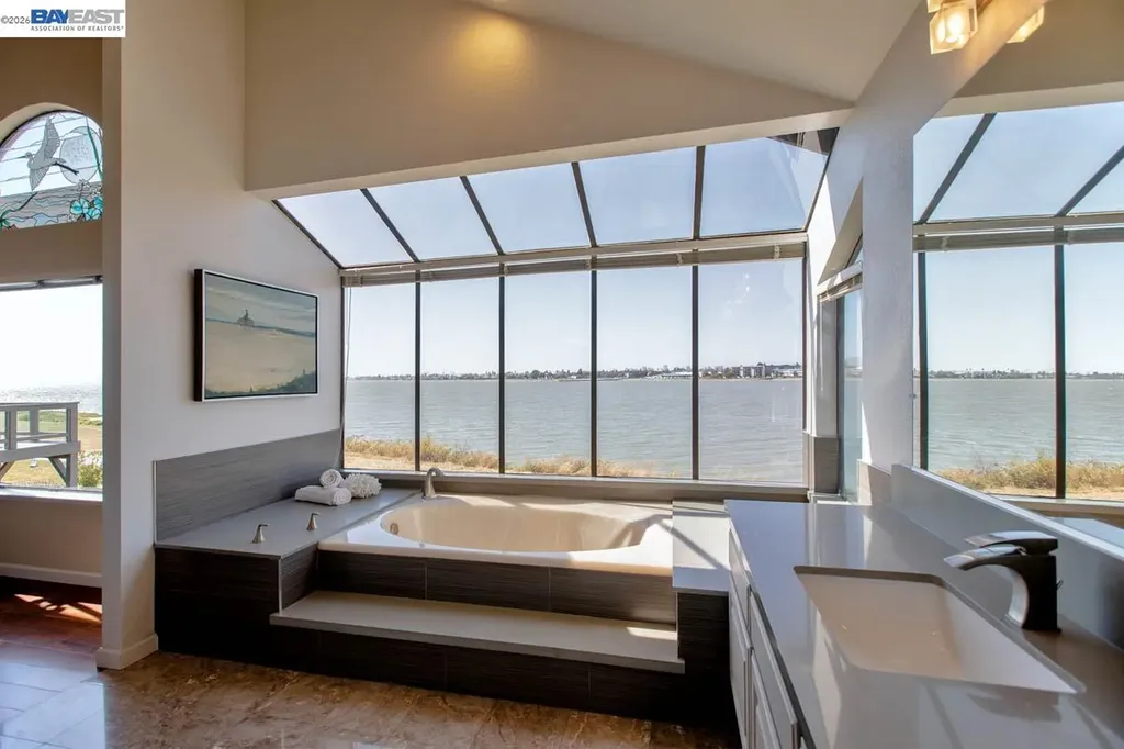 2857 Sea View Parkway Alameda CA 94502
