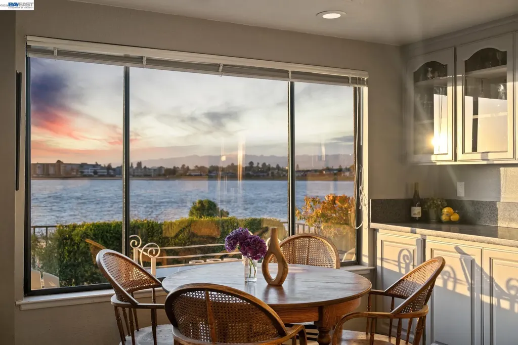 2857 Sea View Parkway Alameda CA 94502