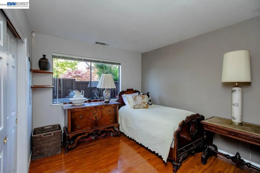2857 Sea View Parkway Alameda CA 94502