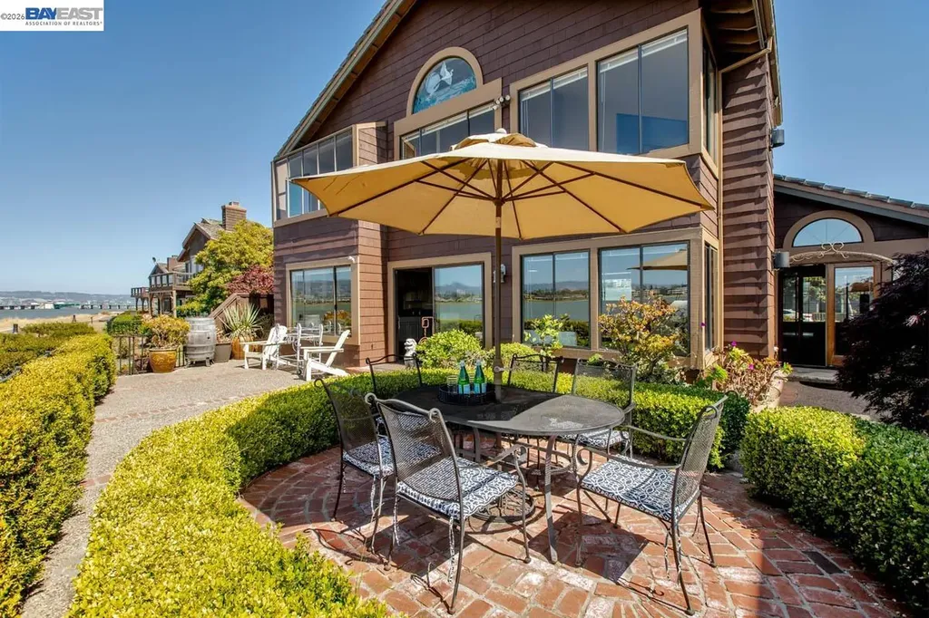 2857 Sea View Parkway Alameda CA 94502