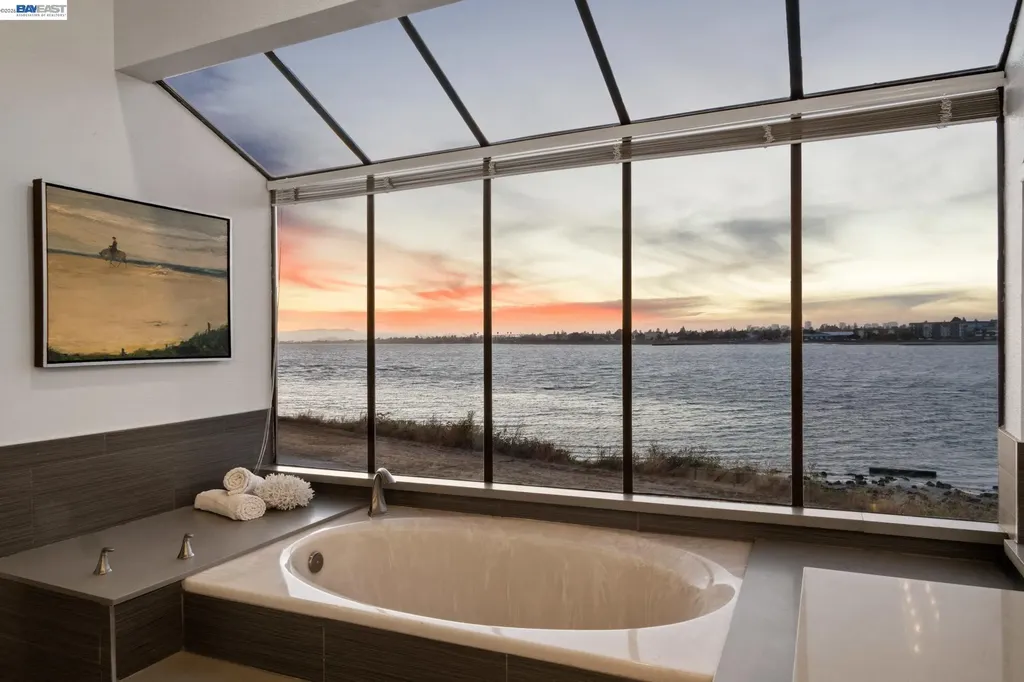 2857 Sea View Parkway Alameda CA 94502