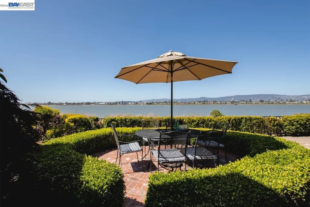 2857 Sea View Parkway Alameda CA 94502