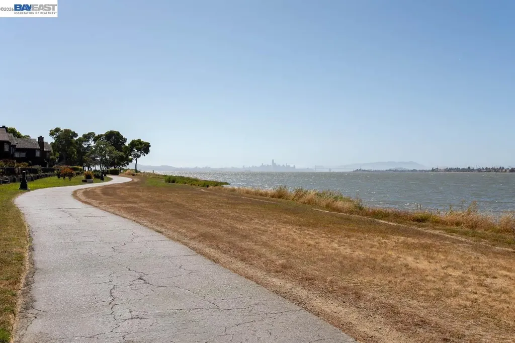 2857 Sea View Parkway Alameda CA 94502