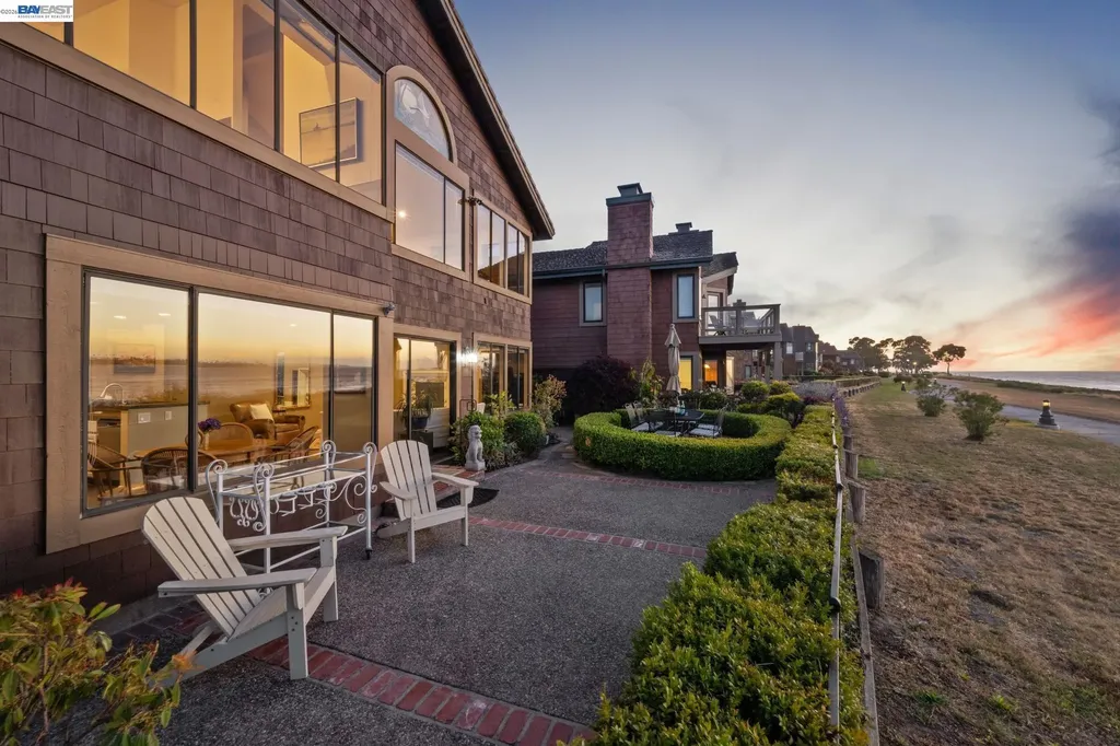 2857 Sea View Parkway Alameda CA 94502