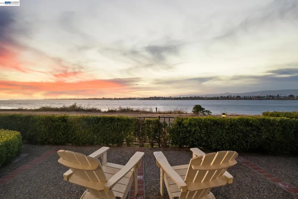 2857 Sea View Parkway Alameda CA 94502