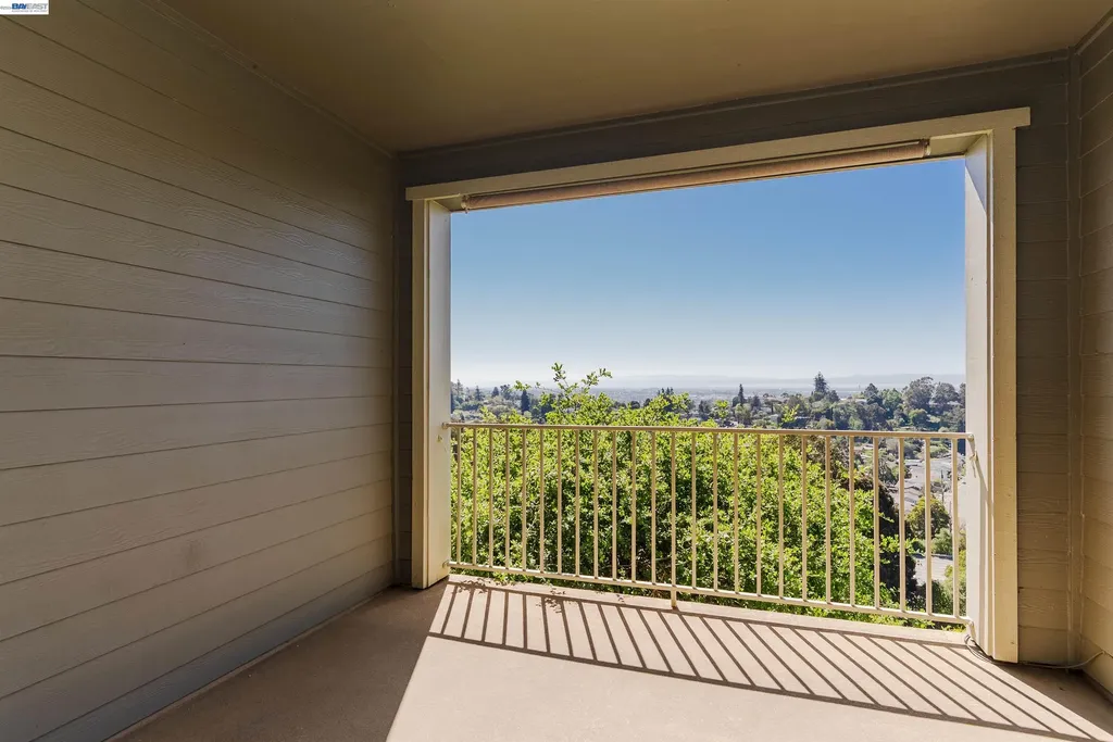 6401 Blue Rock Court Oakland CA 94605