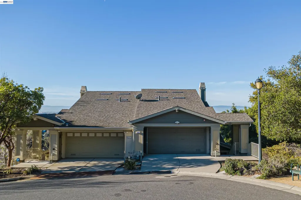 6401 Blue Rock Court Oakland CA 94605
