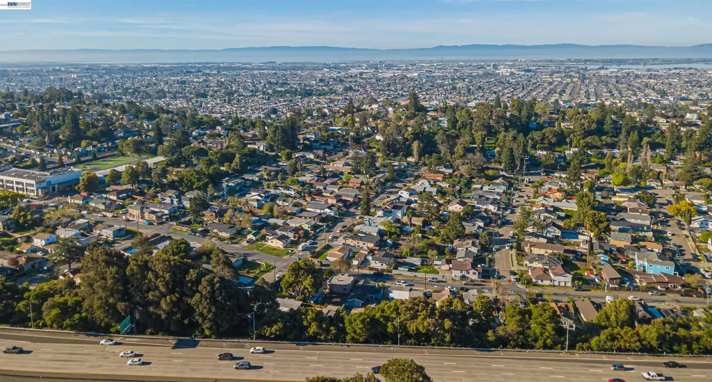 6401 Blue Rock Court Oakland CA 94605