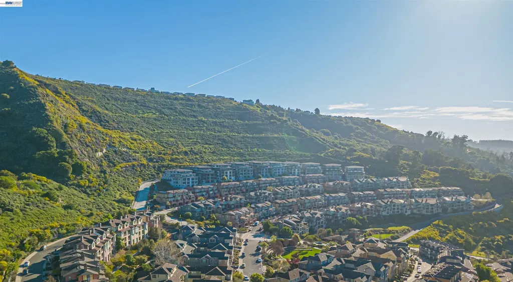 6401 Blue Rock Court Oakland CA 94605