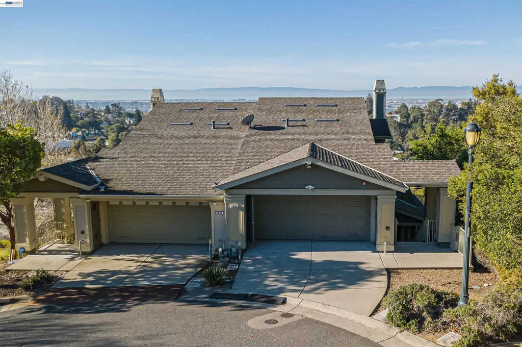 6401 Blue Rock Court Oakland CA 94605