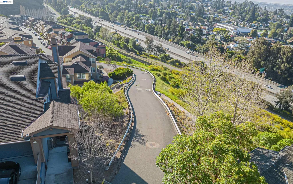 6401 Blue Rock Court Oakland CA 94605