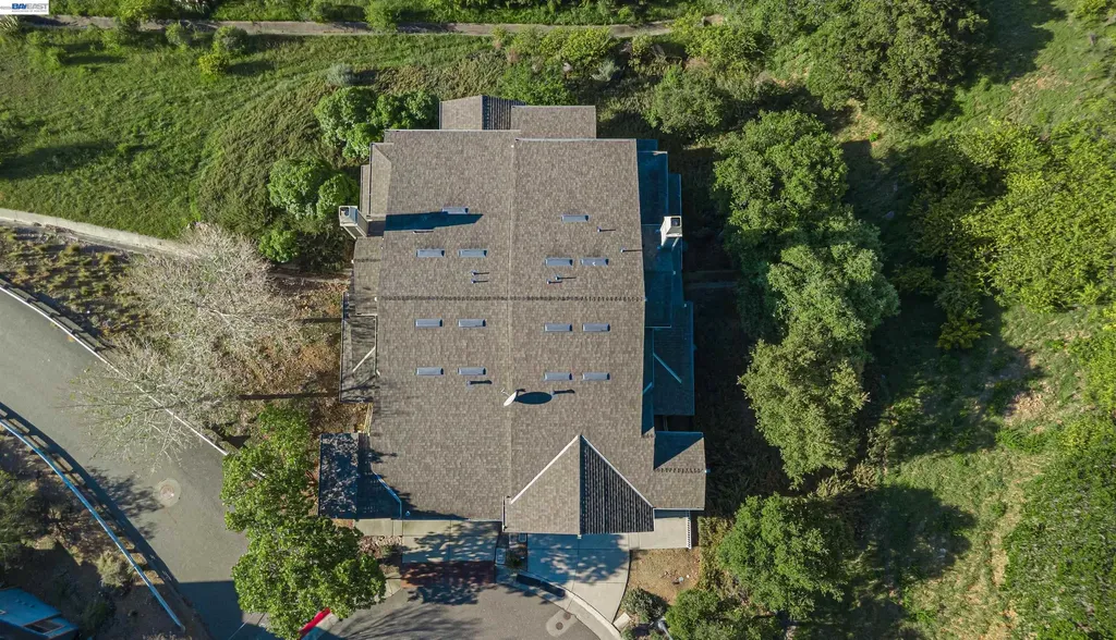 6401 Blue Rock Court Oakland CA 94605
