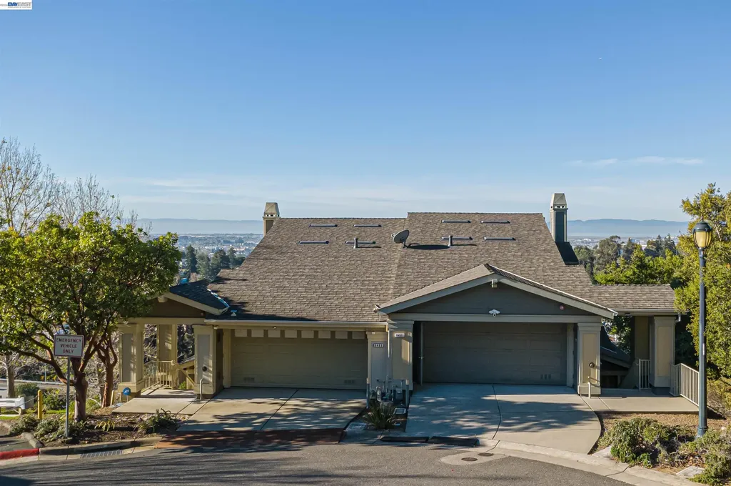 6401 Blue Rock Court Oakland CA 94605
