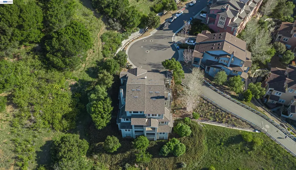 6401 Blue Rock Court Oakland CA 94605