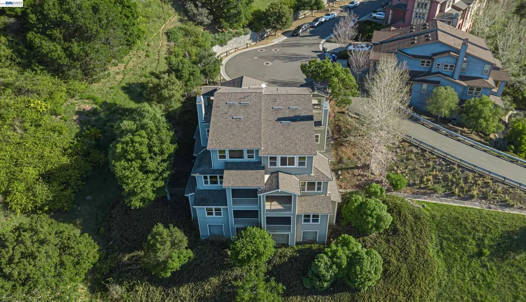 6401 Blue Rock Court Oakland CA 94605