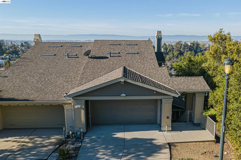 6401 Blue Rock Court Oakland CA 94605