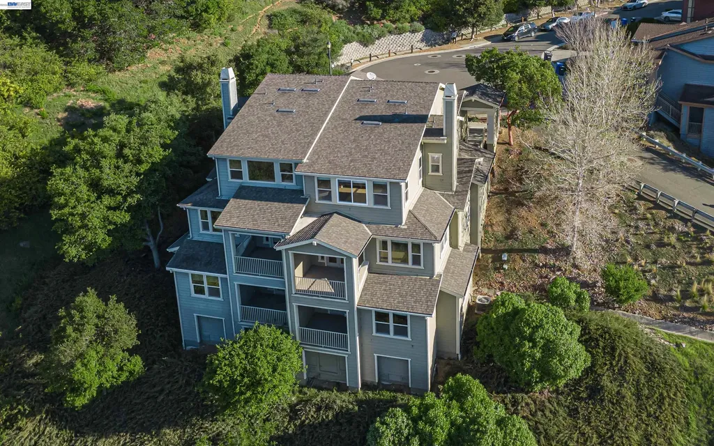 6401 Blue Rock Court Oakland CA 94605