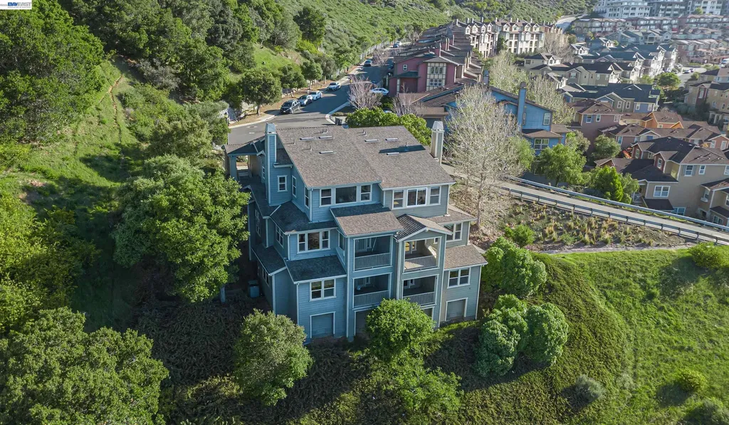 6401 Blue Rock Court Oakland CA 94605