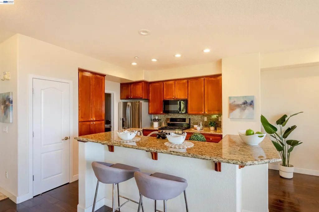 6401 Blue Rock Court Oakland CA 94605