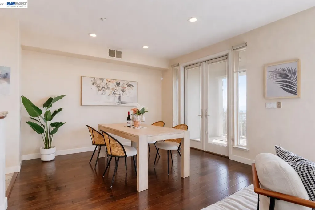6401 Blue Rock Court Oakland CA 94605