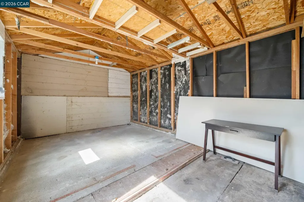 9814 Springfield Street Oakland CA 94603