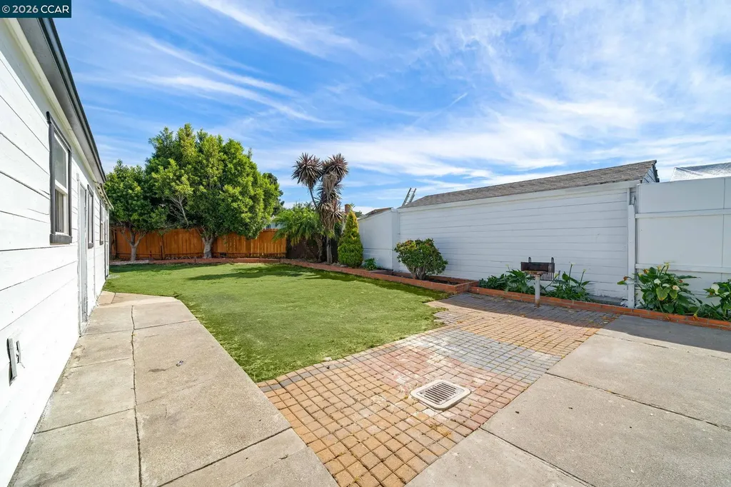 9814 Springfield Street Oakland CA 94603