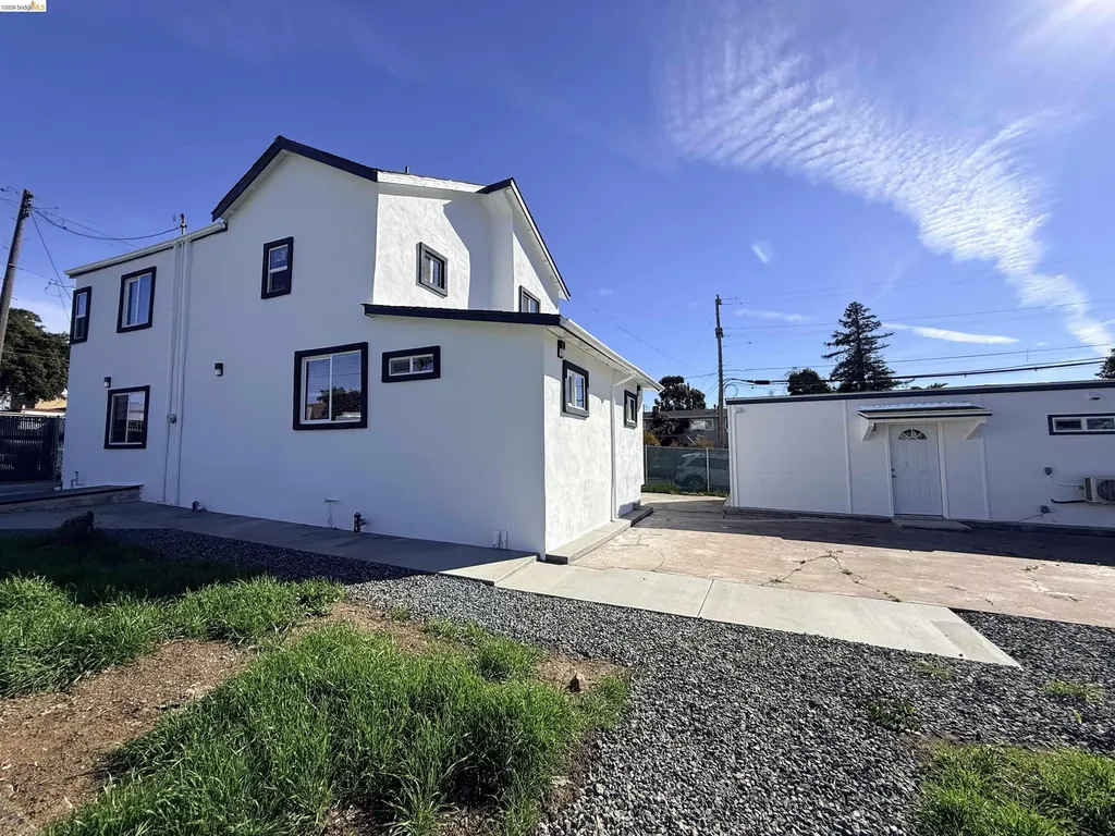 321 Benicia Road Vallejo CA 94590