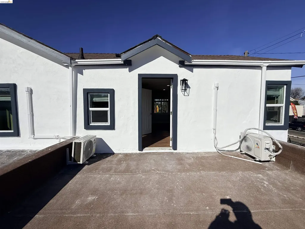 321 Benicia Road Vallejo CA 94590