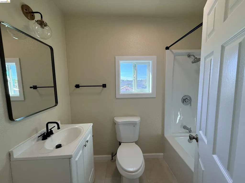 321 Benicia Road Vallejo CA 94590