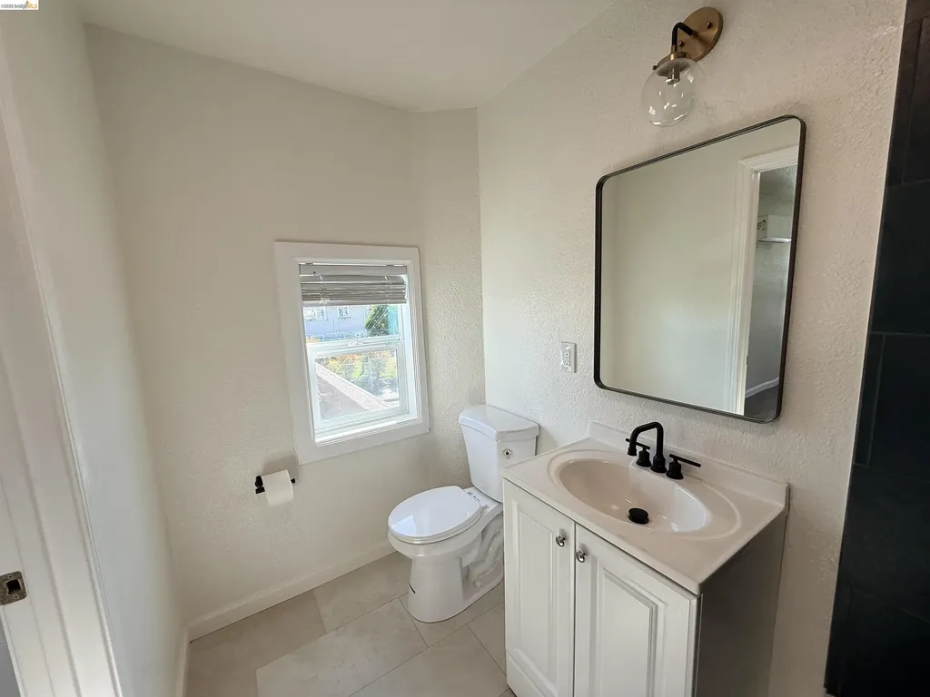 321 Benicia Road Vallejo CA 94590