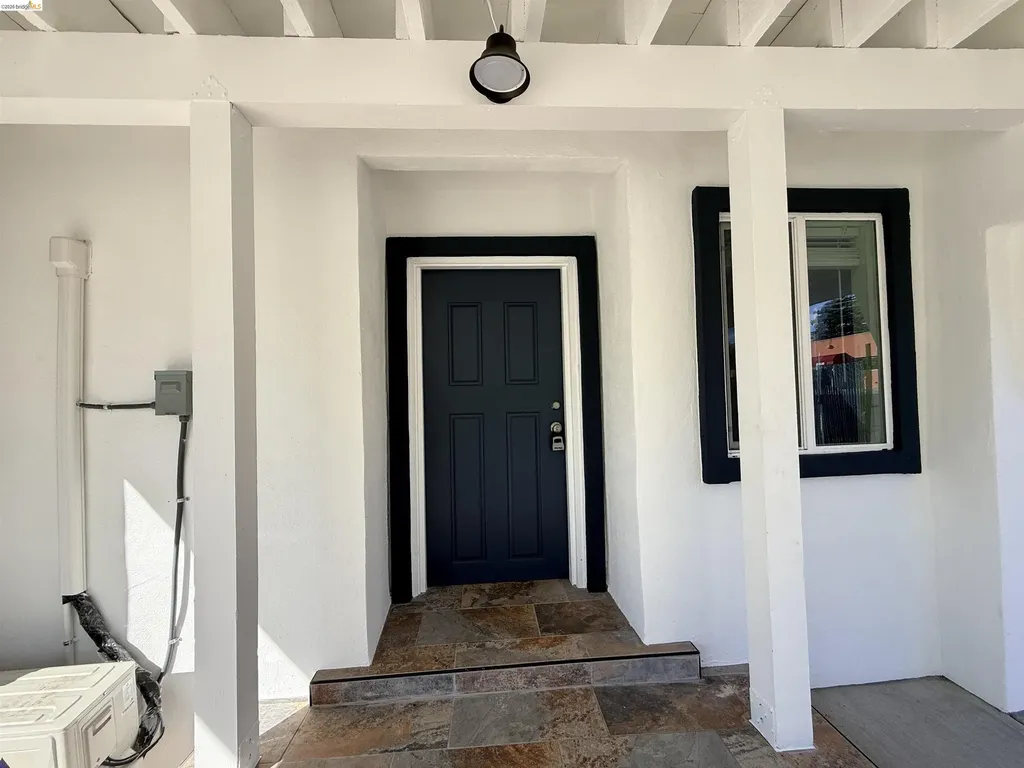 321 Benicia Road Vallejo CA 94590