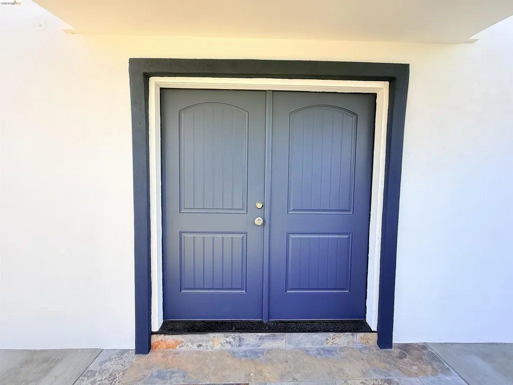 321 Benicia Road Vallejo CA 94590