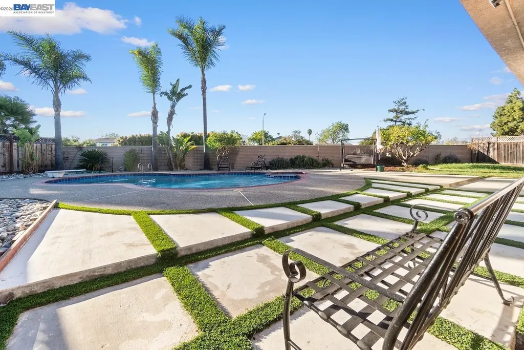 36671 Ponderosa Court Newark CA 94560