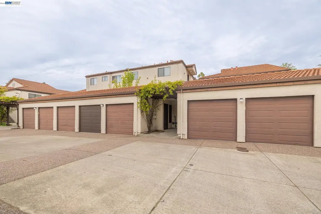 21103 Gary Castro Valley CA 94546