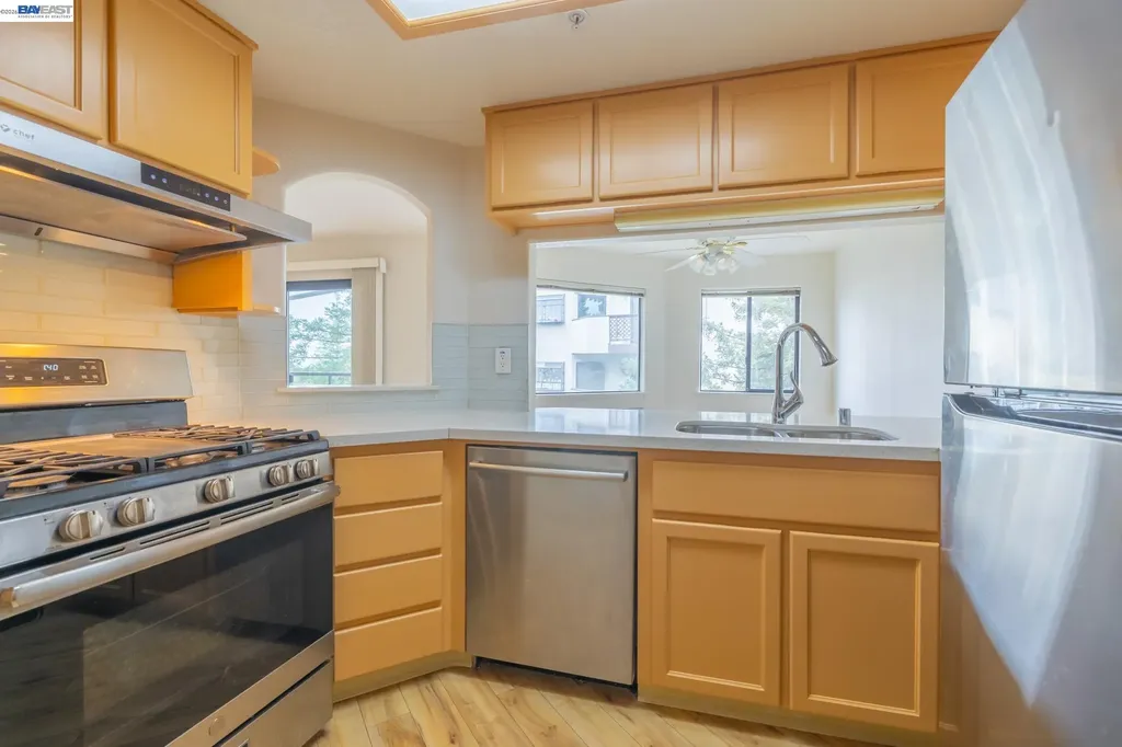 21103 Gary Castro Valley CA 94546