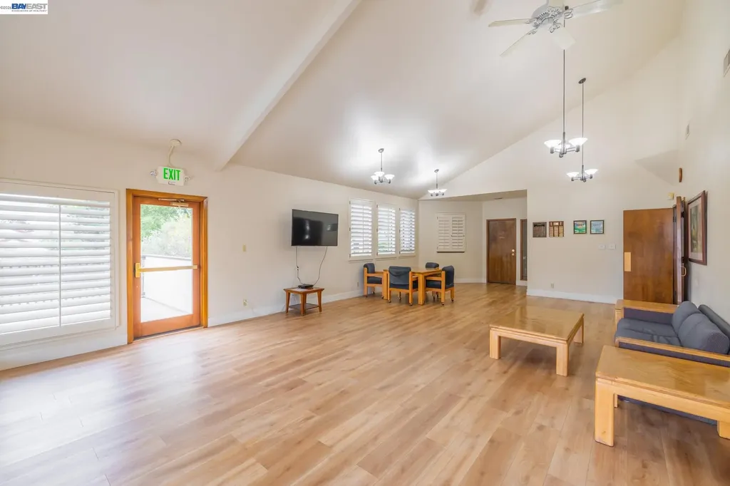 21103 Gary Castro Valley CA 94546