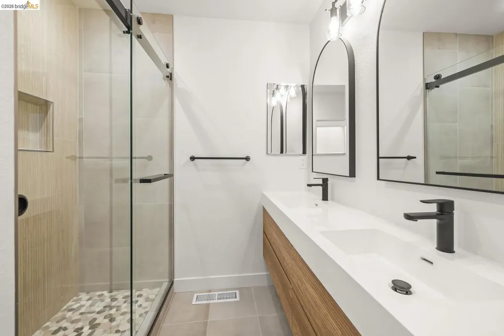 3409 Wyman Street Oakland CA 94619