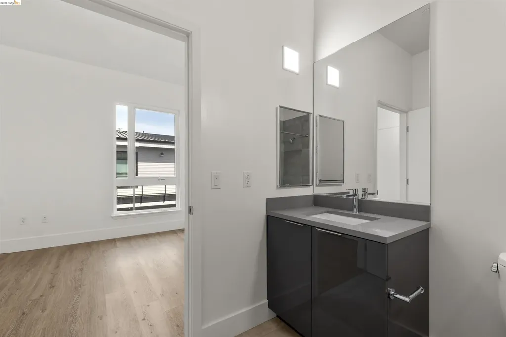 1545 32nd Street Oakland CA 94608