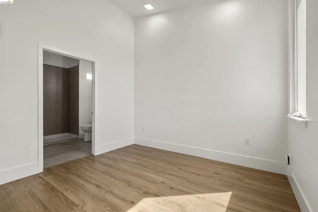 1545 32nd Street Oakland CA 94608