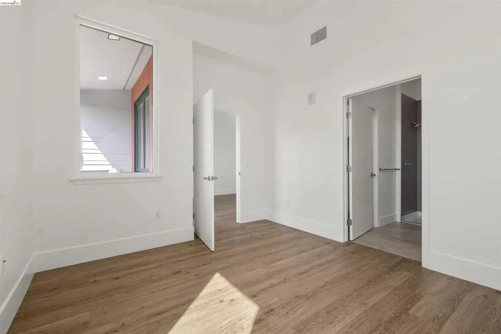 1545 32nd Street Oakland CA 94608