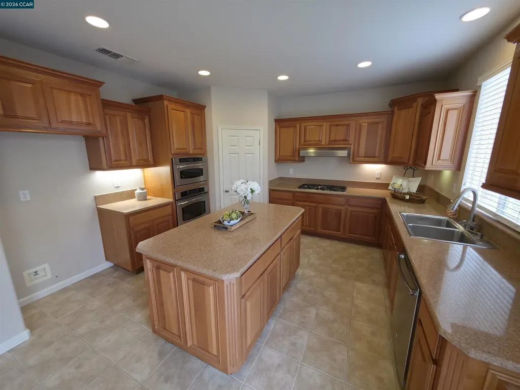 8625 Livingston Way Discovery Bay CA 94505